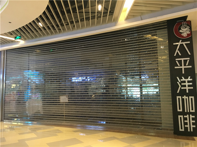 商場(chǎng)透明水晶卷閘門(mén)工程